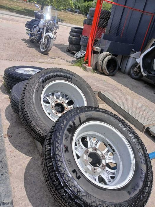 Продавам 4 броя гуми с джанти Nexen Roadian AT 4x4 (245/70 R16)