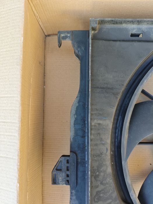 Диффузор радиатора Hyundai Accent