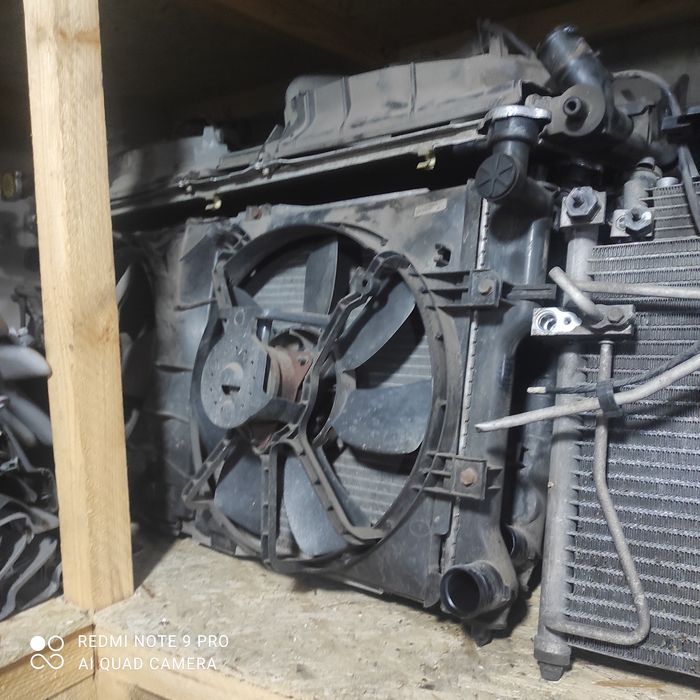 Продам радиаторы на Мазда 626 птичка