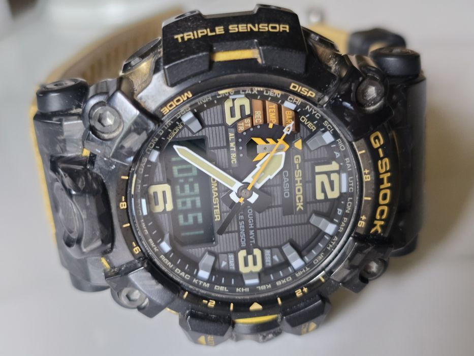Продам часы CASIO G-SHOCK MUDMASTER gwg-2000