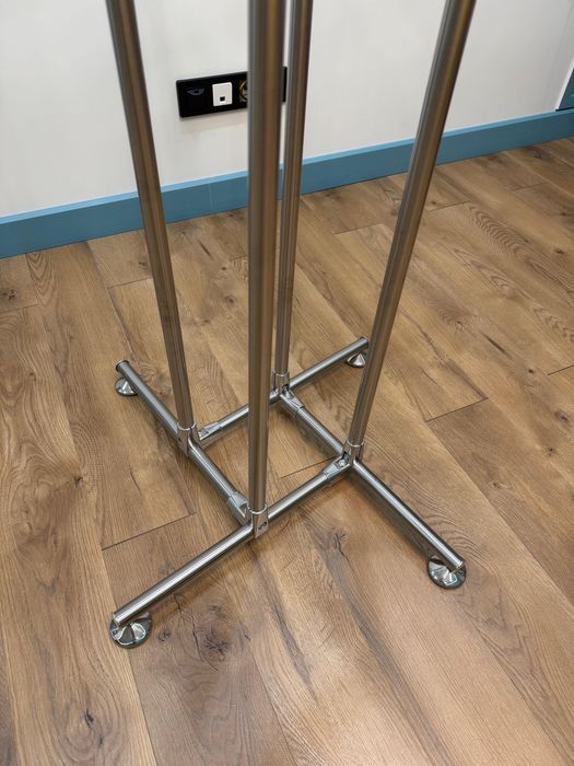 Продается напольная вешалка