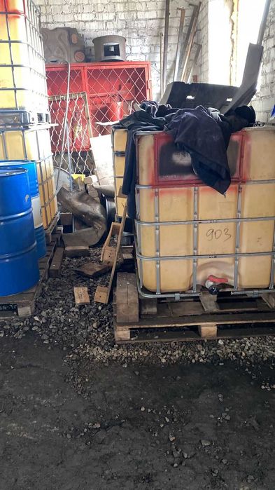 Продам кубовые бочки и простые