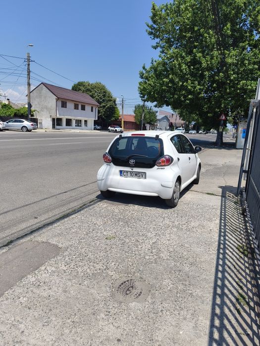 Vând Toyota Aygo