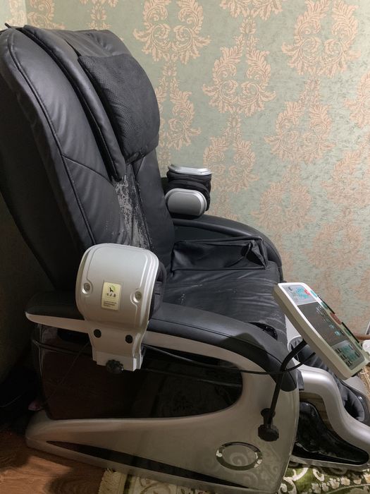 Массажное кресло б/у