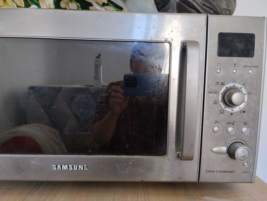 Продам грилтницу печь