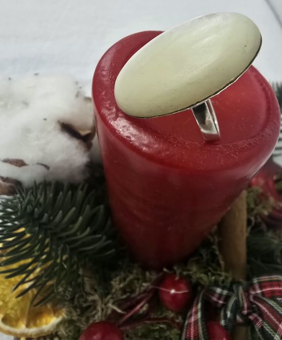 Inel din argint 925 cu cabochon mare din sidef ,vintage