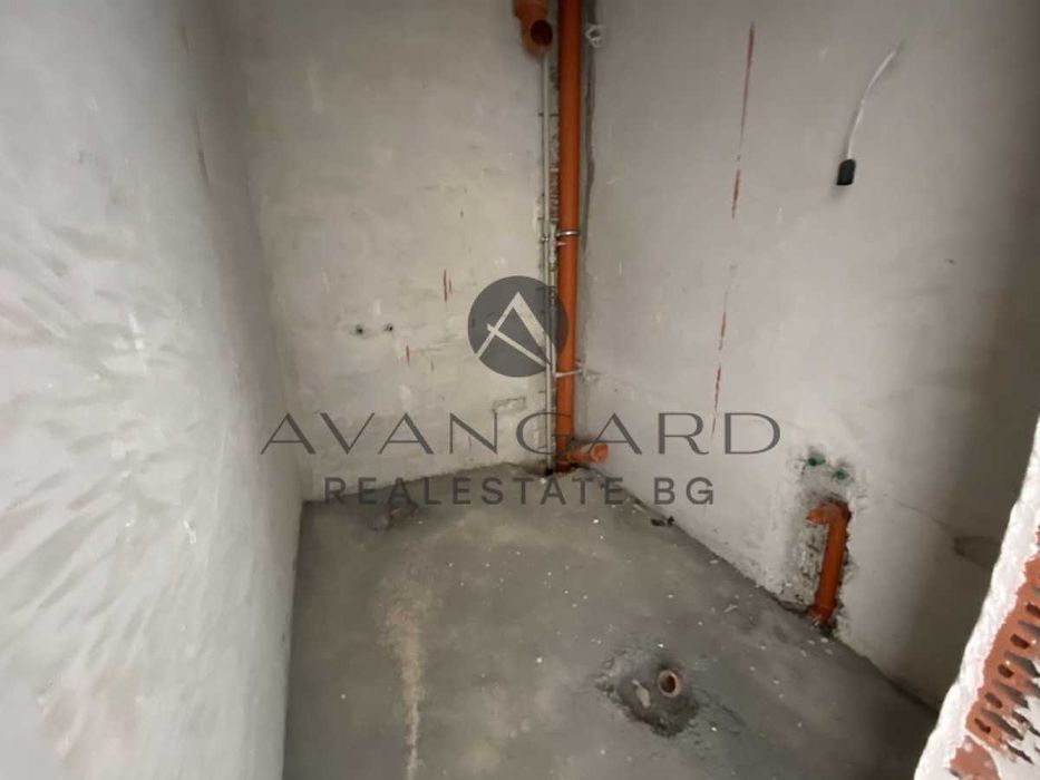 Продава се Тристаен апартамент в Пловдив, Остромила - 92 кв.м за 1153 €/кв.м - Снимка #4