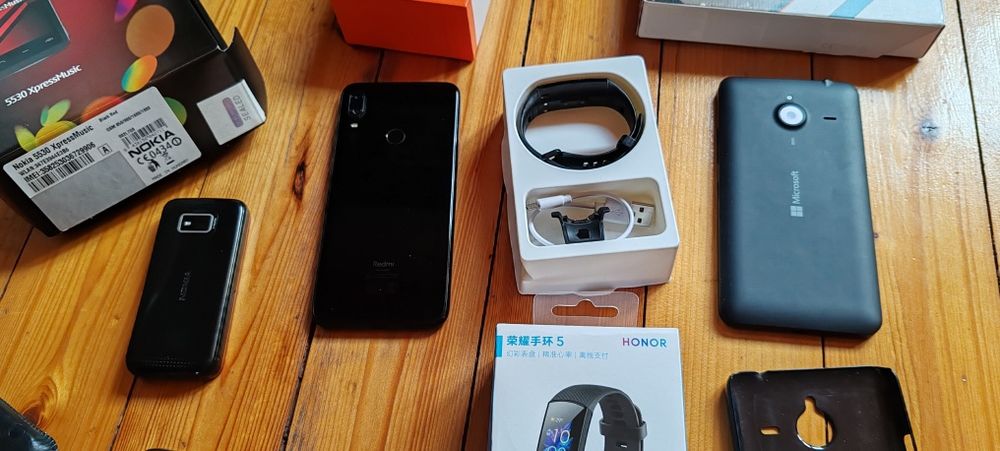 Мобилен телефон  два бр.