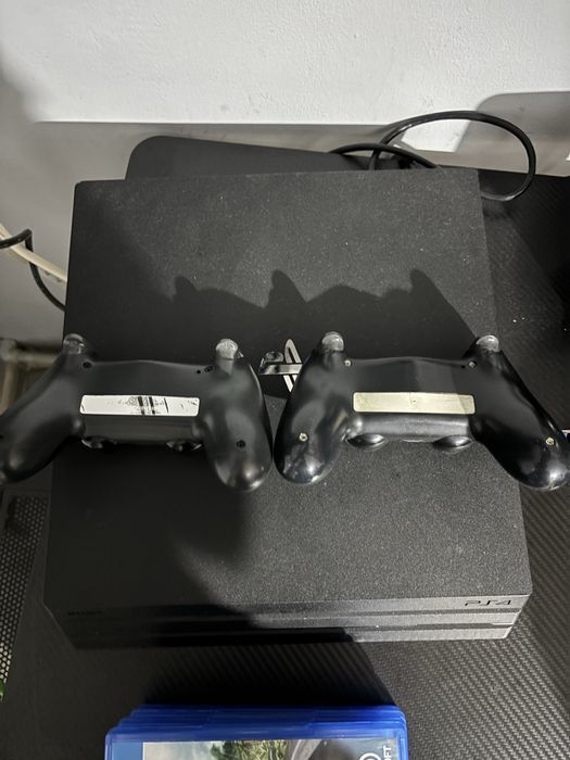 Play station 4 pro 2 контролера