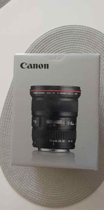 Продавам  комплект фотоапарат CANON EOS 6D с два обектива