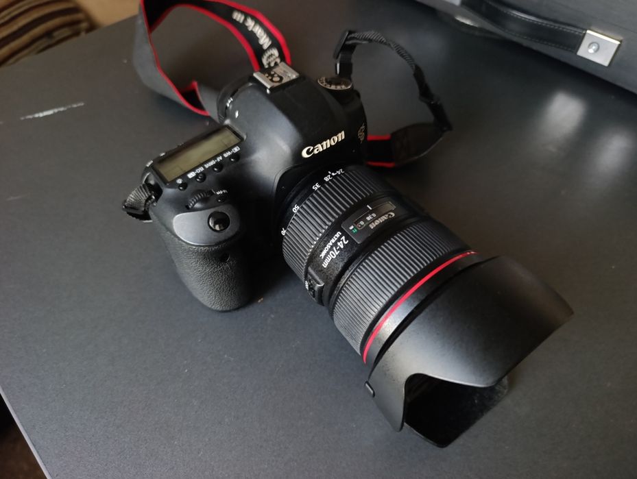 Фотоапарат Canon 5D Mark IIIи обектив 24-70 USM II