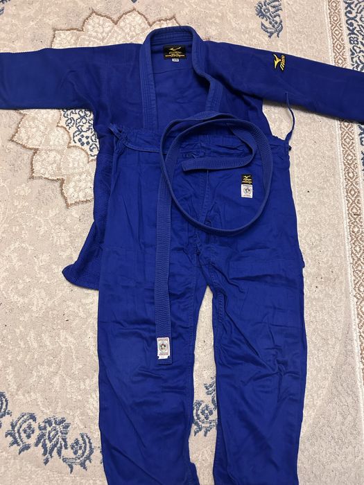 Продам кимано мизуно