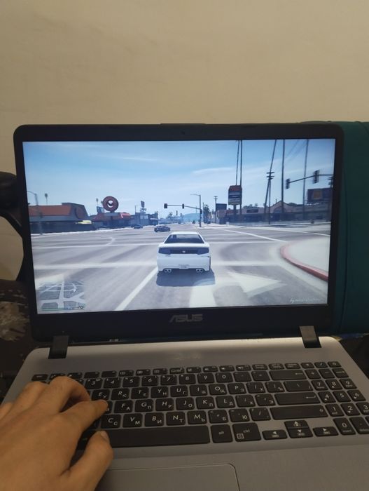 Мощный игровой ноутбук Asus