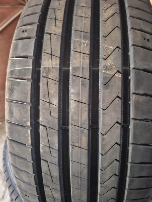 Anvelope de vara  235/45 R17