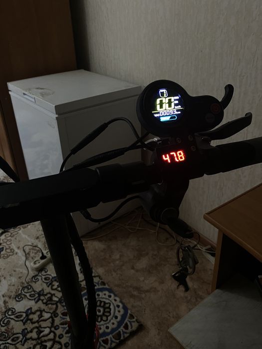 KugooKirin M4  электро самокат