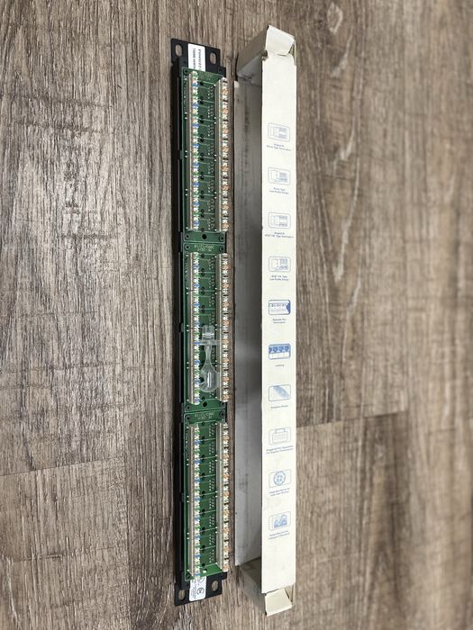 Патч панель на 24 порта