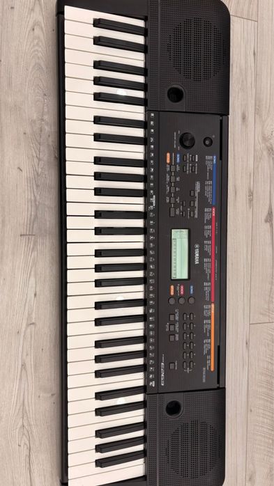синтезатор Yamaha PSR-E263