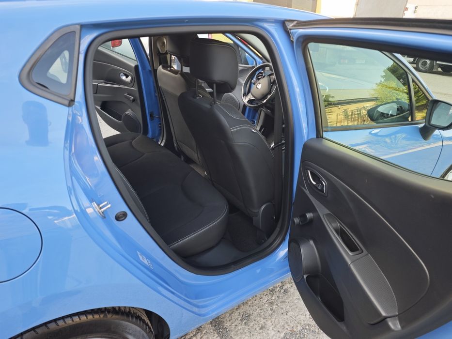 Renault Clio 1.5dci,90cp,automat,A/C,navi,bluetooth,pilot,2xPDC,LED