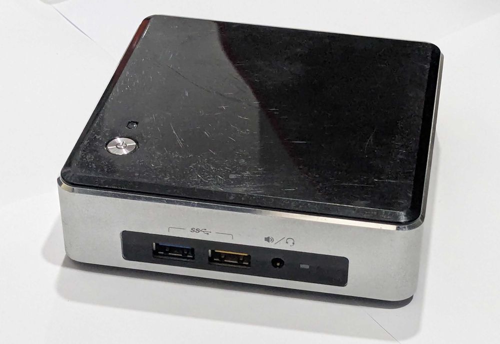 Intel NUC NUCi3SYK | Intel i3 6100U | 4GB DDR4 | 128GB M.2 SATA SSD