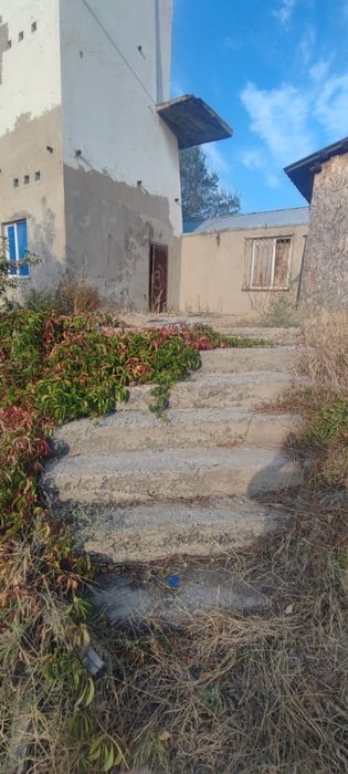 Дом на разбор кирпич, блоки, крыша, бетон,