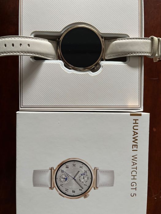 Отличен часовник Huawei watch GT5