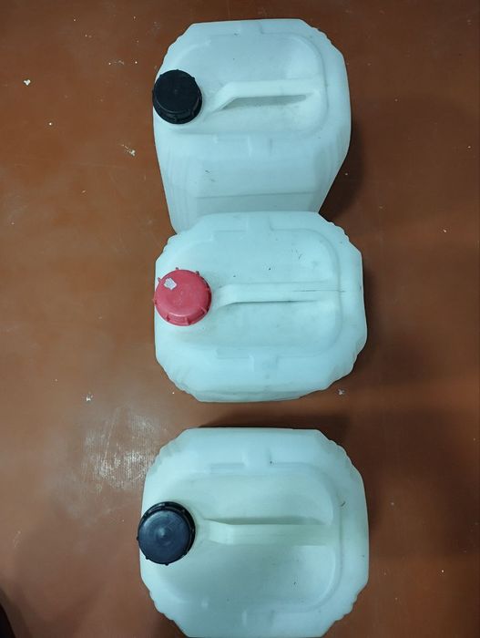 пластмассовые бочки