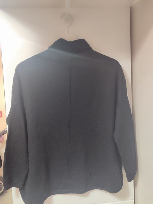 Carla F.100% Merino wool