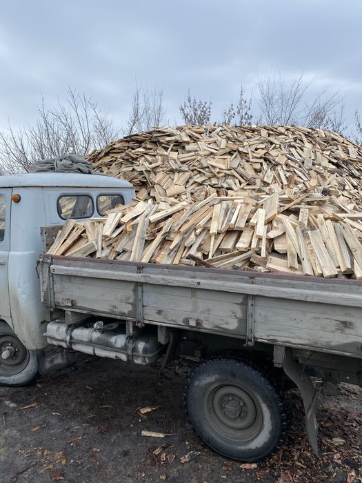Дрова рубленые. Есть ШВЫРОК сухие.