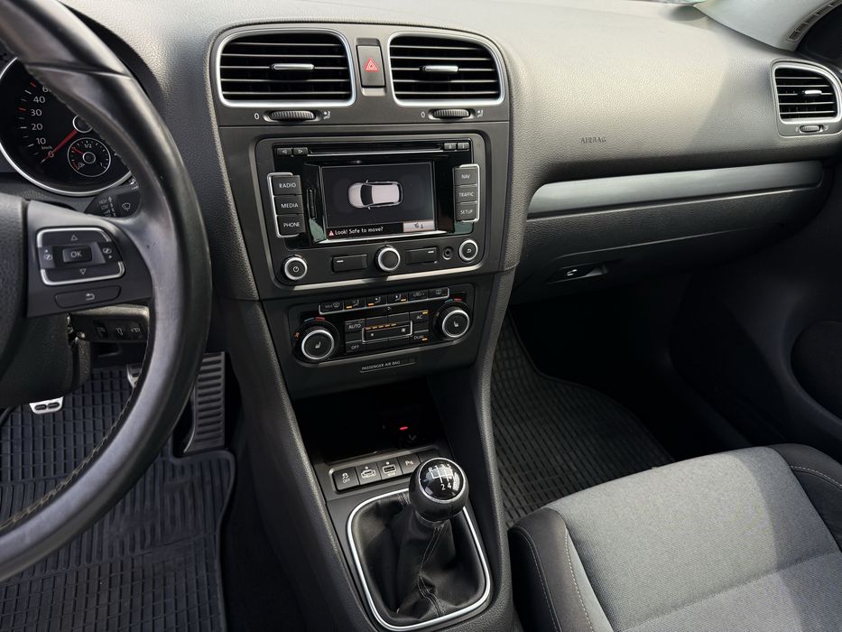 Volkswagen Golf 6 STYLE - 1.4 benzina TSI 122cp, Euro5, Xenon, Led, Dublu-Climatronic, Scaune incalzite, Senzori parcare fata-spate, Rate cu avans 0