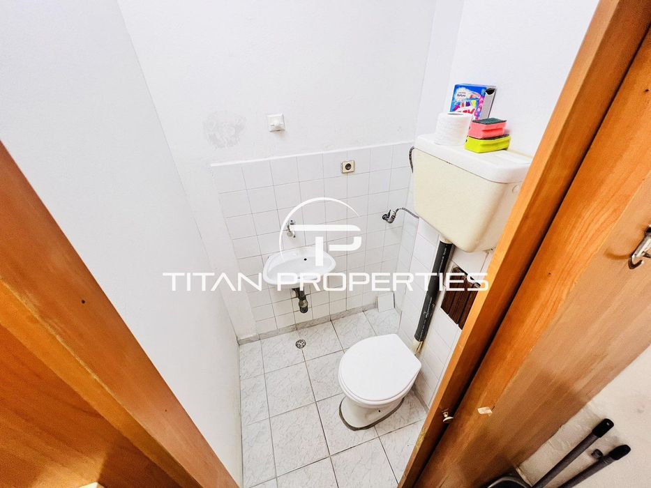 Дава се под наем Офис в Бургас, Център - 20 кв.м за 183.6 € - Снимка #3