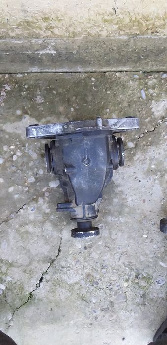 Редуктор на бмв е38.