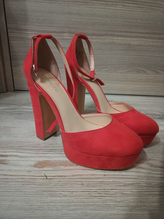 Дамски обувки 37 номер. ELON&ODD,  ZARA, Nike