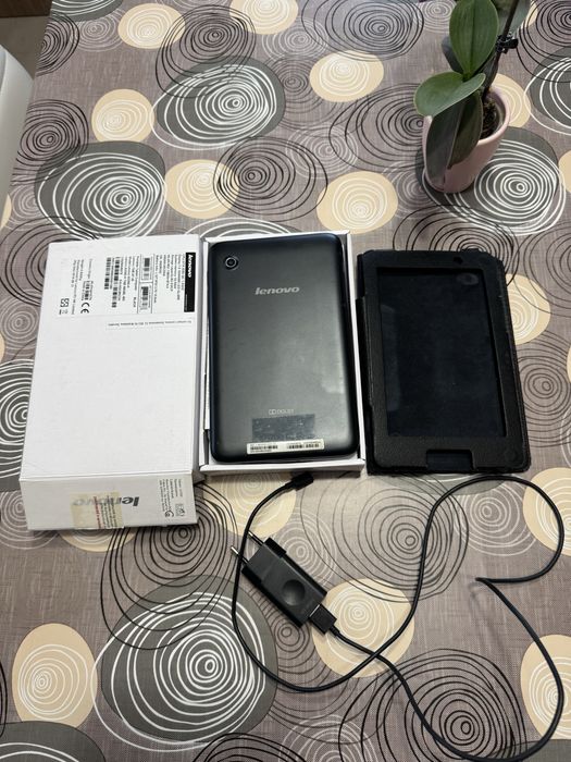 Таблет Леново A3300-H