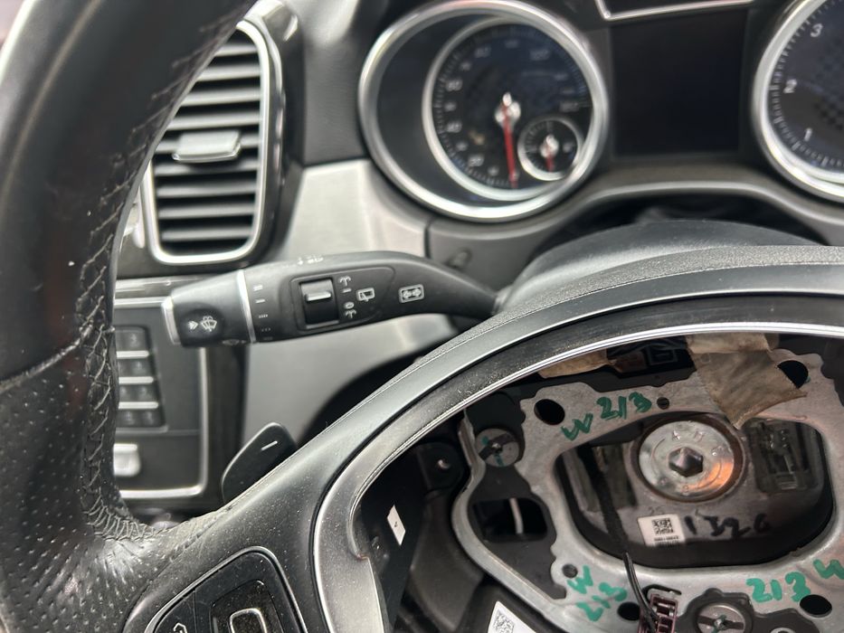 Centuri siguranță cu presafe  stânga , dreapta față Mercedes GLE 2017