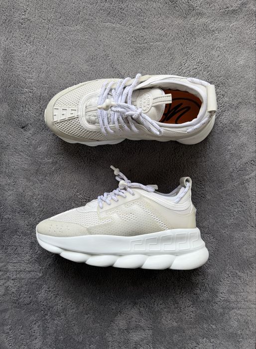 Versace chain reaction