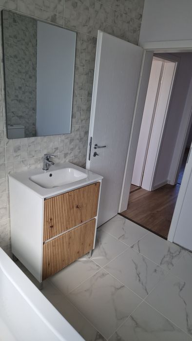 Proprietar vand  1/2 duplex la Bucovăț  , Finalizat