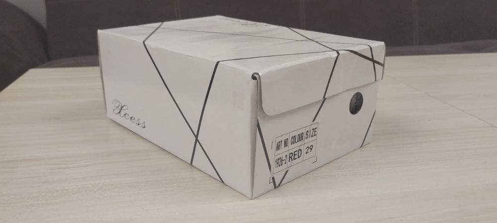 Червени детски маратонки 29 номер