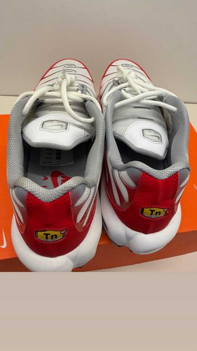 100% Оригинални Nike Air Max Plus Tn в размер отговарящ на 42.5- 27 см