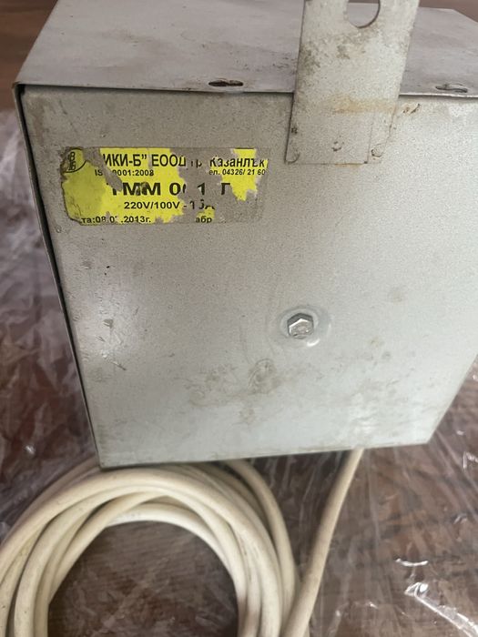 Трансформатор 220V-100V 15A