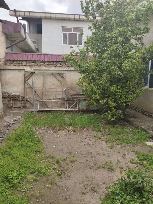 Ҳовли жой сотилади!