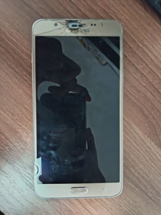 Samsung Galaxy J7 2016 на запчасти
