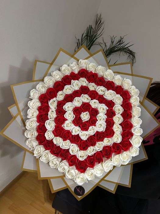 Buchet trandafiri sapun cu sclipici/ glitter/ ziua îndrăgostiților