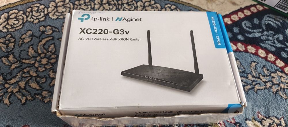Wi-Fi роутер TP-Link XC220-G3v