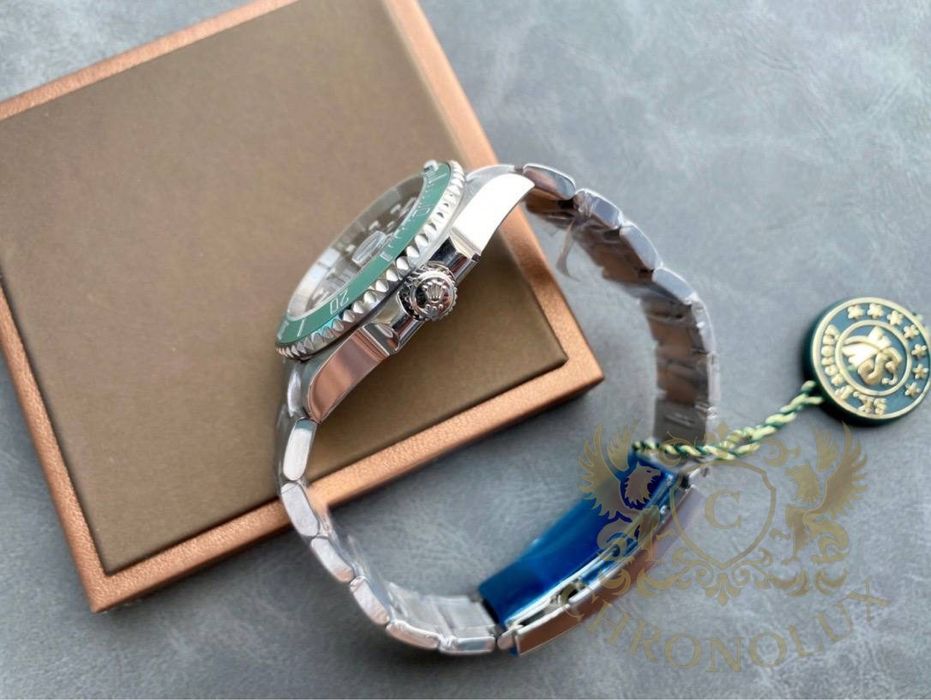 Часовник Rolex Submariner Starbucks