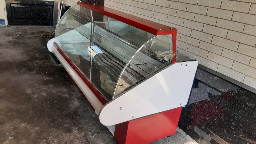 Ветрина холодилник