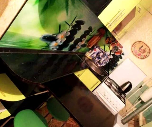 Срочно!!!Продам квартиру в с. Айет