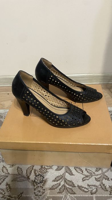 Обувь женская, туфли