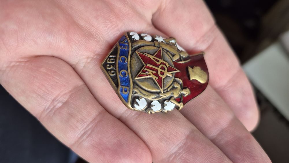 Продам знак БФК 1939  года.