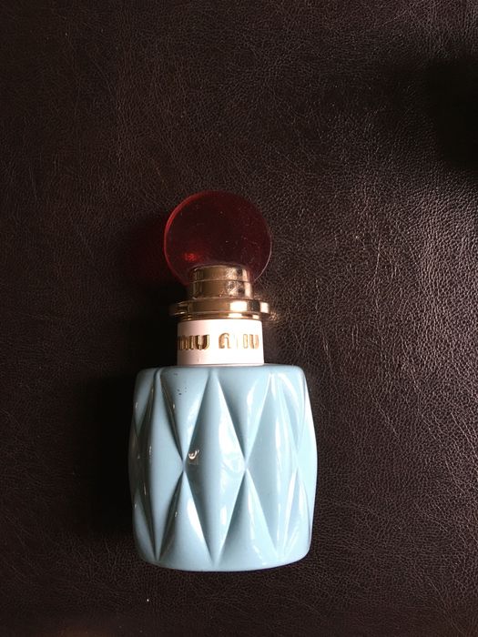 мъжка козметика И eau de cologne..