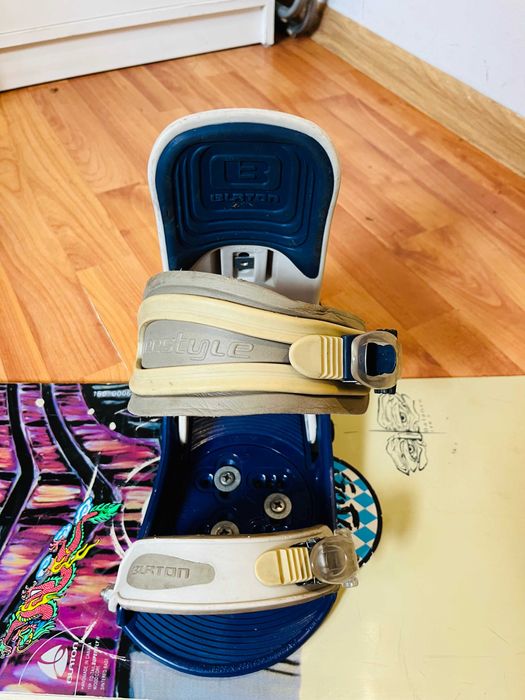 Snowboard Burton 146 cm + legături Burton Freestyle